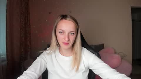 Snapshot of rousereed chatting on September 18, 12:09 pm Rouse online show from September 18, 12:09 pm