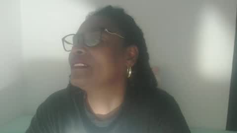 luxa online show from March 29, 11:06 pm