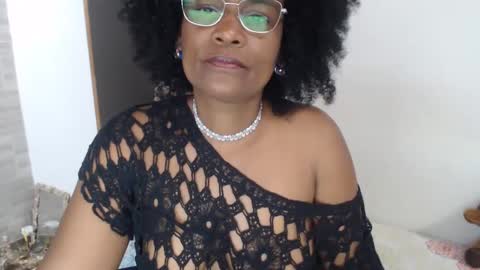 luxa online show from February 5, 8:57 pm