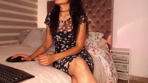 Rouss marie henao  online show from May 6, 10:43 am