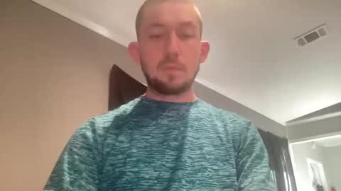 Roussedylan1999 online show from December 14, 8:48 pm