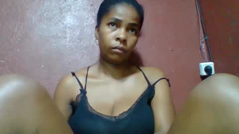 rovaelyah online show from November 24, 1:32 pm