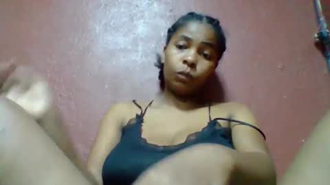 rovaelyah online show from May 7, 8:21 am