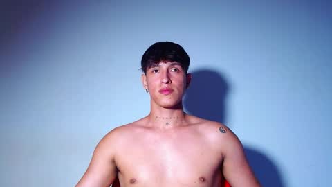 rowanboy23 online show from May 8, 3:23 am