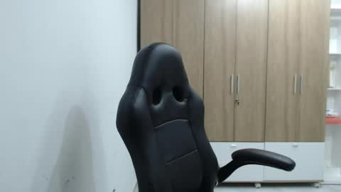 Roxana online show from April 23, 2:52 am