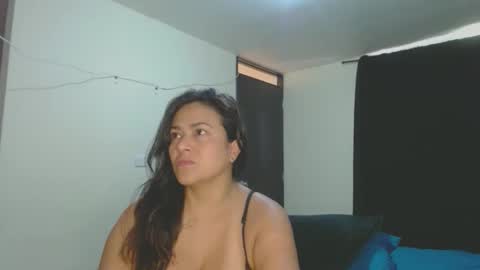 roxanasexy2025 online show from October 13, 1:02 pm