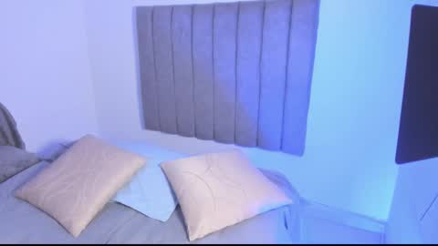 Roxane online show from November 21, 8:12 am