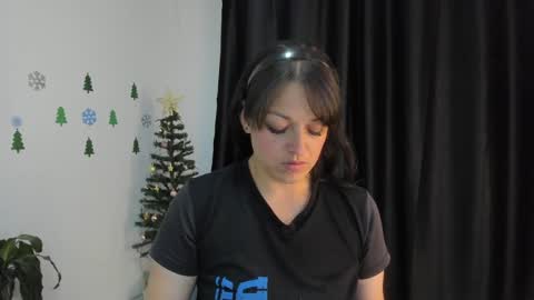  Roxan  online show from December 20, 10:00 pm