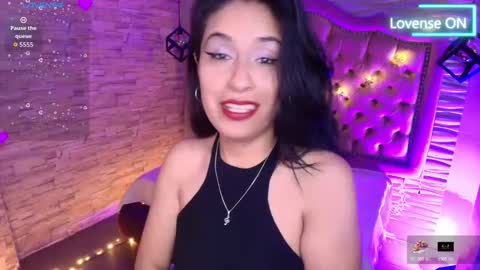 roxanne_han online show from November 4, 12:06 pm