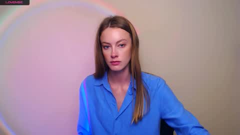 Roxa online show from October 5, 3:30 pm