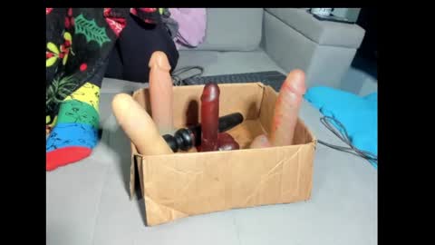 roxihazeleyes online show from March 3, 12:28 pm