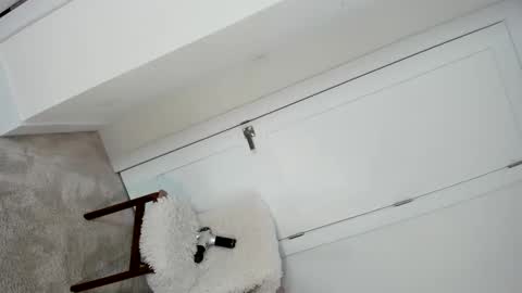 Roxy online show from December 3, 4:29 pm