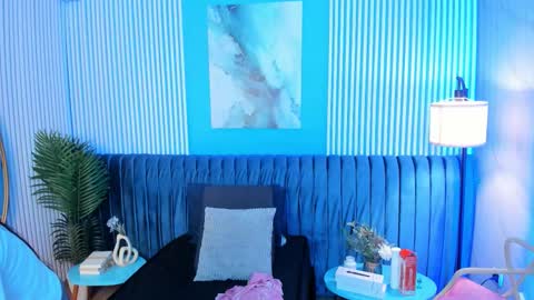 Roxy hell online show from November 24, 12:04 pm