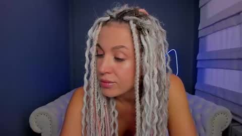 Roxy online show from March 6, 1:58 am