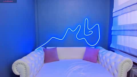 Roxy online show from March 21, 8:19 am