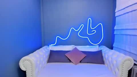 Roxy online show from February 12, 1:19 am