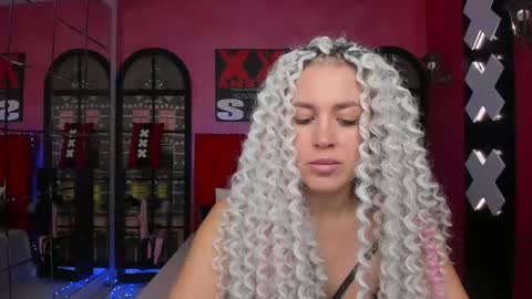 Roxy online show from May 13, 1:37 am