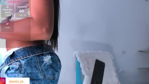 Snapshot of roxy_pk_ chatting on September 25, 7:32 pm R O X Y online show from September 25, 7:32 pm