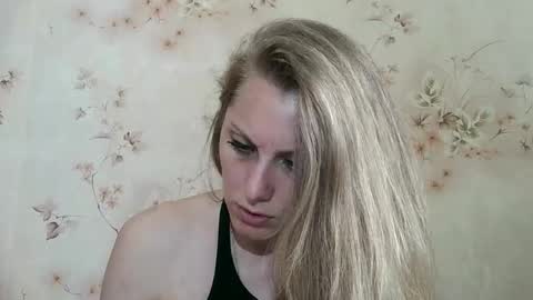 roxyfox18x01 online show from May 15, 6:55 am
