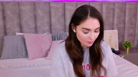 Snapshot of roxylester chatting on February 20, 9:44 am Roxy online show from February 20, 9:44 am
