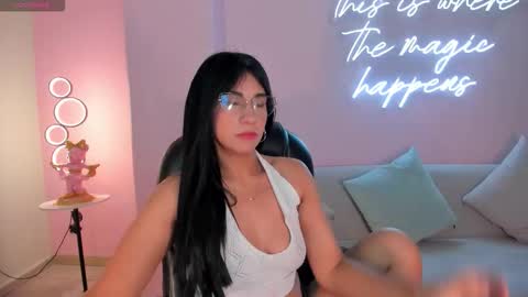 Snapshot of roxysanders_ chatting on October 6, 5:25 am Roxy online show from October 6, 5:25 am