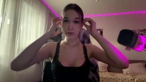 Lilly online show from April 3, 12:28 am