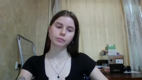 royalvelour online show from May 10, 11:38 am