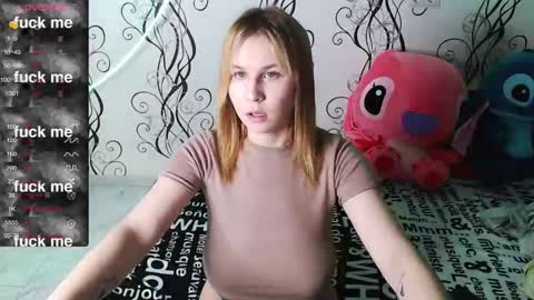 angela online show from November 4, 10:49 am