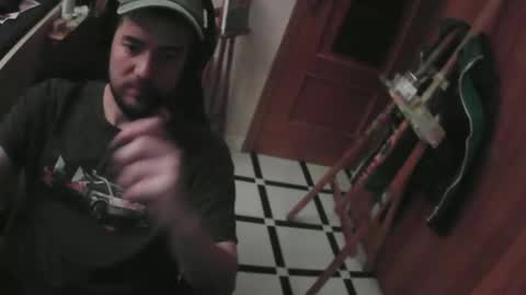 royer04 online show from September 15, 2:24 am