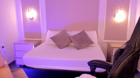 R U B B Y online show from February 12, 3:43 am