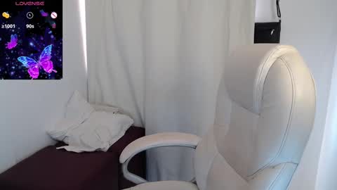 Snapshot of rubi_halliwey chatting on September 22, 4:11 pm Rubi online show from September 22, 4:11 pm