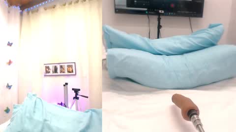 Snapshot of rubidaniells_ chatting on March 4, 11:08 am Daniells online show from March 4, 11:08 am