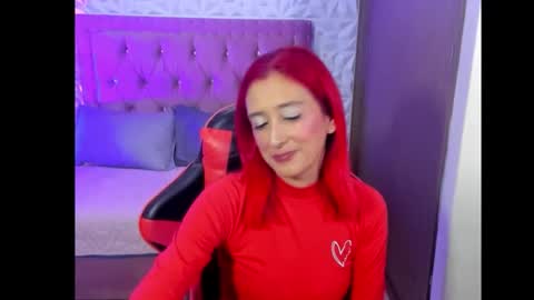 ruby_your_milf online show from March 3, 10:06 pm