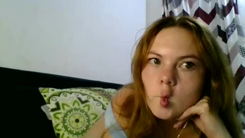 Snapshot of rubyklar chatting on December 3, 12:08 am Rubyklar online show from December 3, 12:08 am