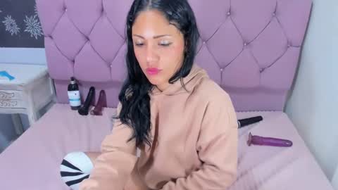 Snapshot of rubystarxxx chatting on February 14, 9:34 am Ruby online show from February 14, 9:34 am