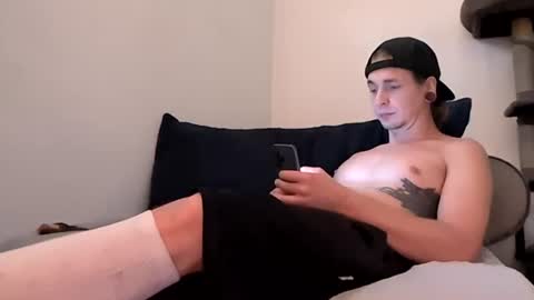 EatTheKitty online show from August 4, 12:17 am