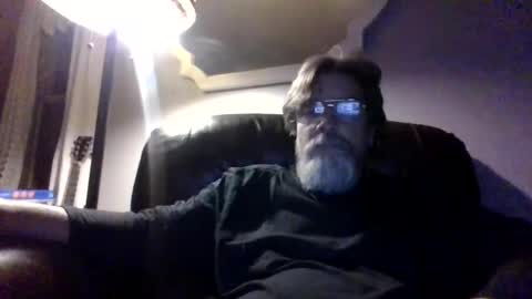 Snapshot of runningaround60 chatting on January 13, 3:45 am runningaround60 online show from January 13, 3:45 am