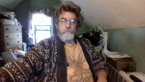 Snapshot of runningaround60 chatting on September 13, 12:40 pm runningaround60 online show from September 13, 12:40 pm