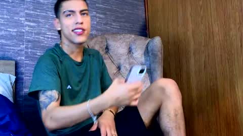  R U S S E L L  online show from February 5, 12:31 am