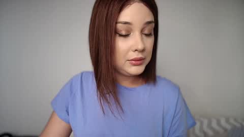 Snapshot of russypussy141 chatting on December 5, 5:44 pm Alex online show from December 5, 5:44 pm