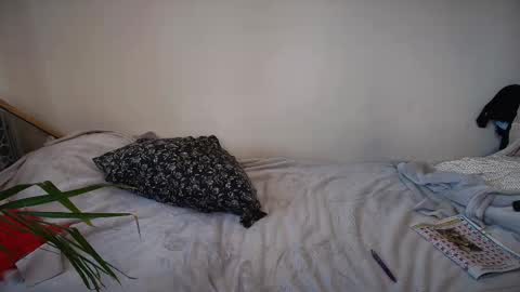 Snapshot of russypussy141 chatting on October 1, 4:06 pm Alex online show from October 1, 4:06 pm