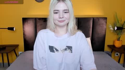 ruthbryant online show from November 24, 2:21 am