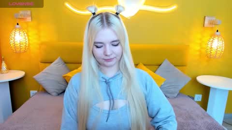 ruthbryant online show from October 17, 8:29 am