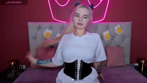 ruthbryant online show from September 22, 1:42 am