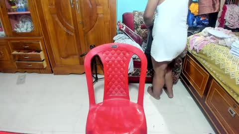 rwb17 online show from April 8, 5:49 pm