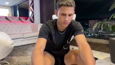 ryan__mateo online show from September 24, 6:20 am