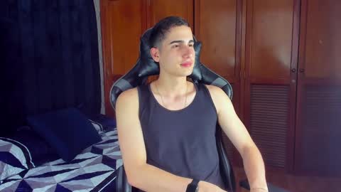 Ryan Levi online show from February 18, 7:30 pm