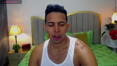 Snapshot of ryan_nesson chatting on October 13, 1:13 pm Ryan online show from October 13, 1:13 pm
