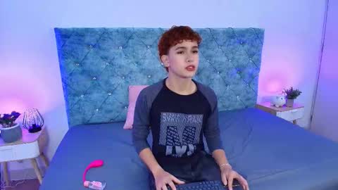 R Y A N   ON   F I R E online show from February 7, 1:14 pm