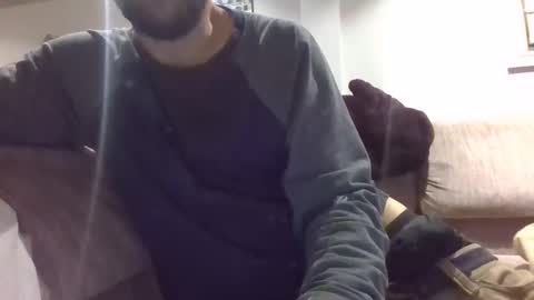 Snapshot of ryanbishops01 chatting on December 17, 4:23 am Ryland online show from December 17, 4:23 am
